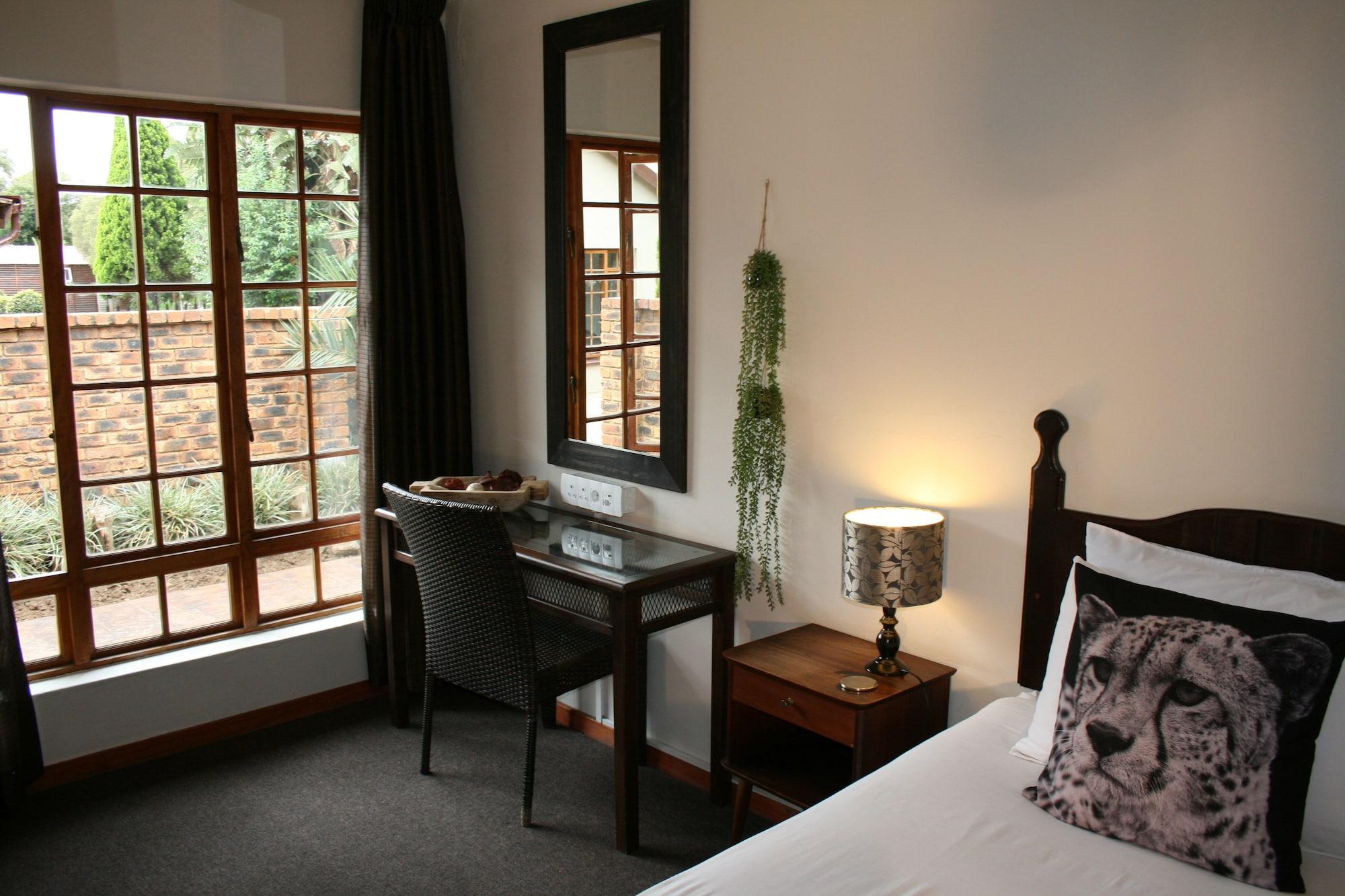 Aero Guest Lodge Kempton Park Esterno foto